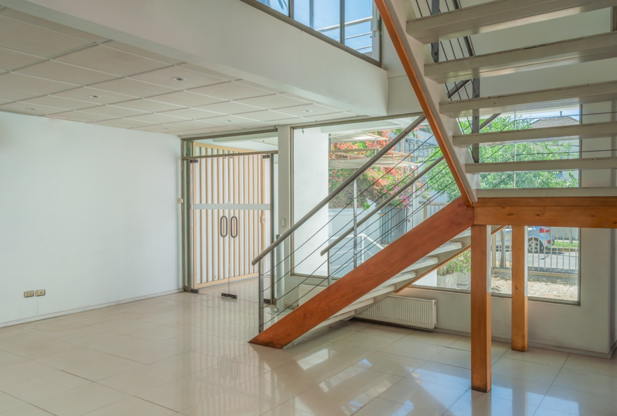 Arriendo Oficina 5B 10E 2B Barrio Italia - Providencia