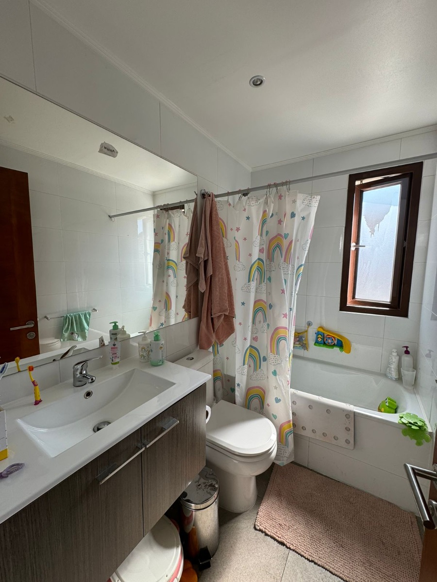 Venta Casa NOSP 4D en suite Walk-in cl&oacute;set 5B 2E La Llaver&iacute;a - Vitacura