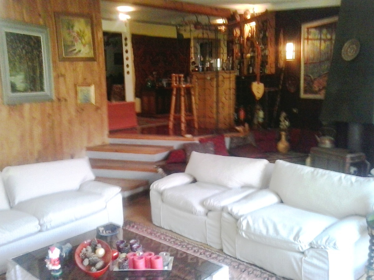 Venta Casa P 6D 4B 4E 1B El Array&aacute;n - Lo Barnechea