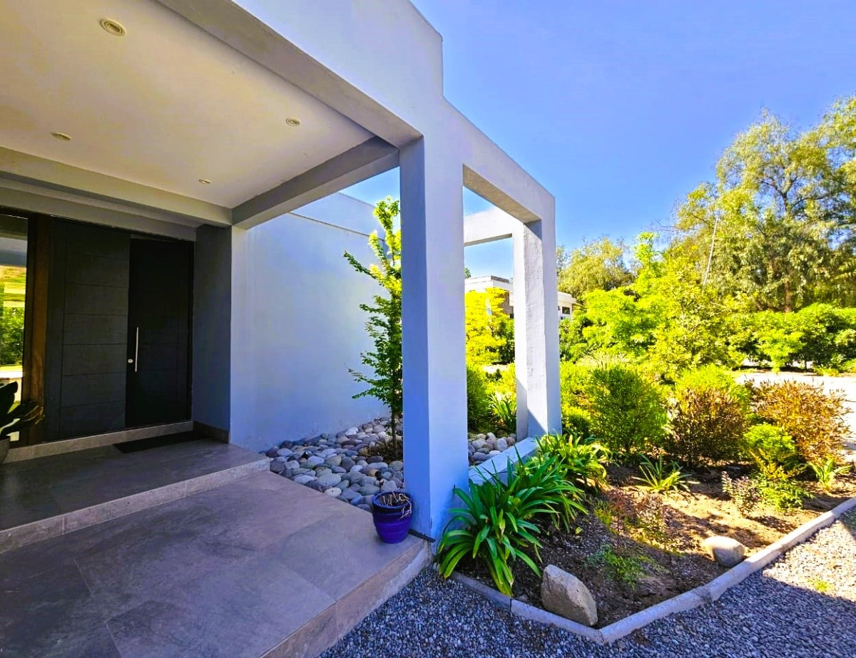 Venta Casa NOSP 3D en suite Walk-in cl&oacute;set 3B 4E 1B Chicureo - Colina