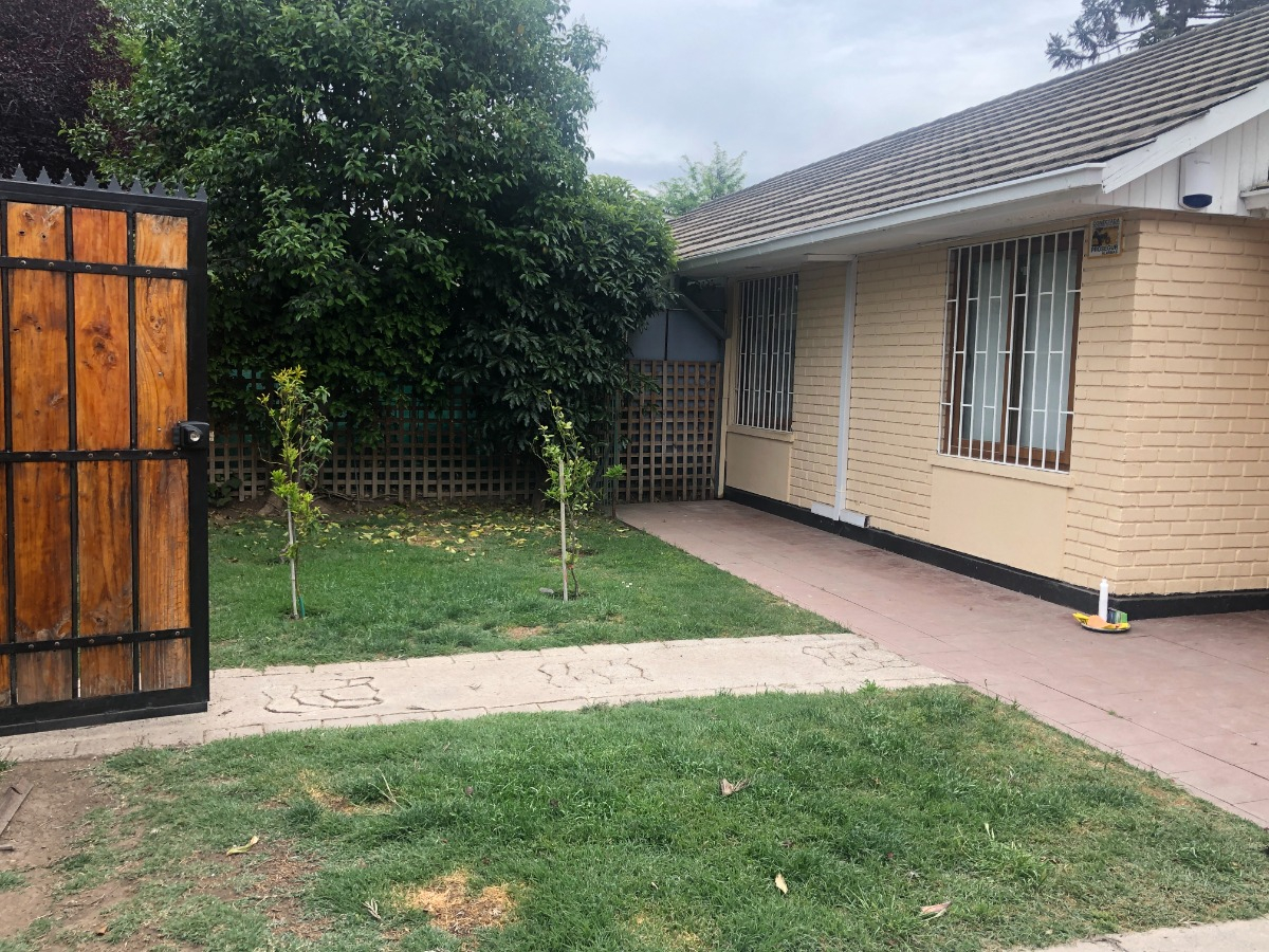 Arriendo Casa S 3D 2B 2E 1B Metro Hernando de Magallanes - Las Condes