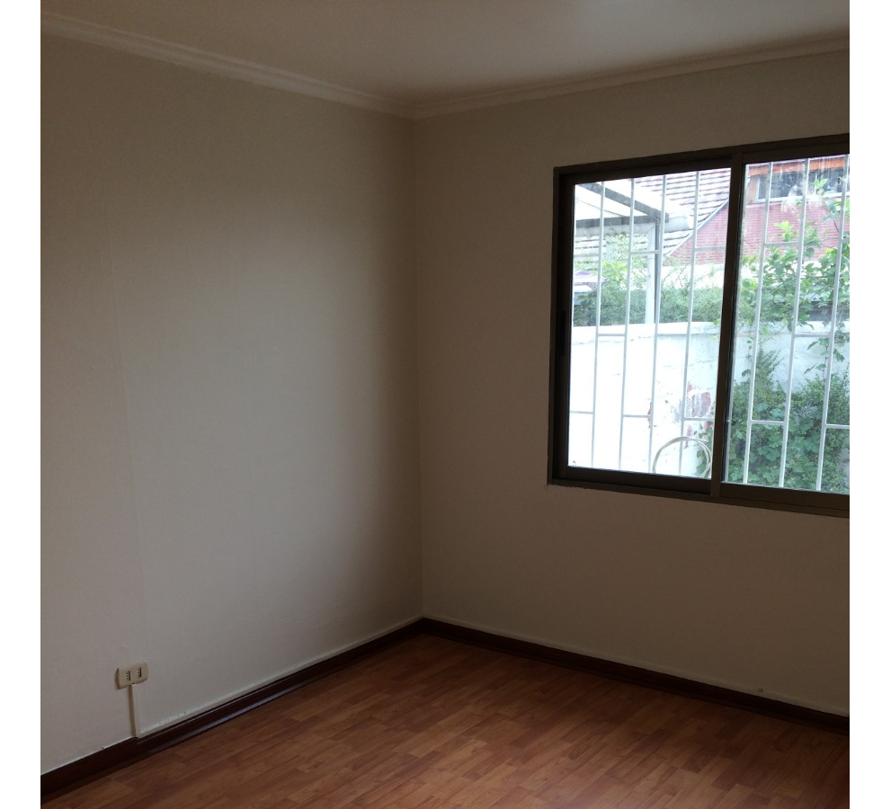 Venta Casa NO 2D 1B 2E Carlos Ossand&oacute;n - La Reina