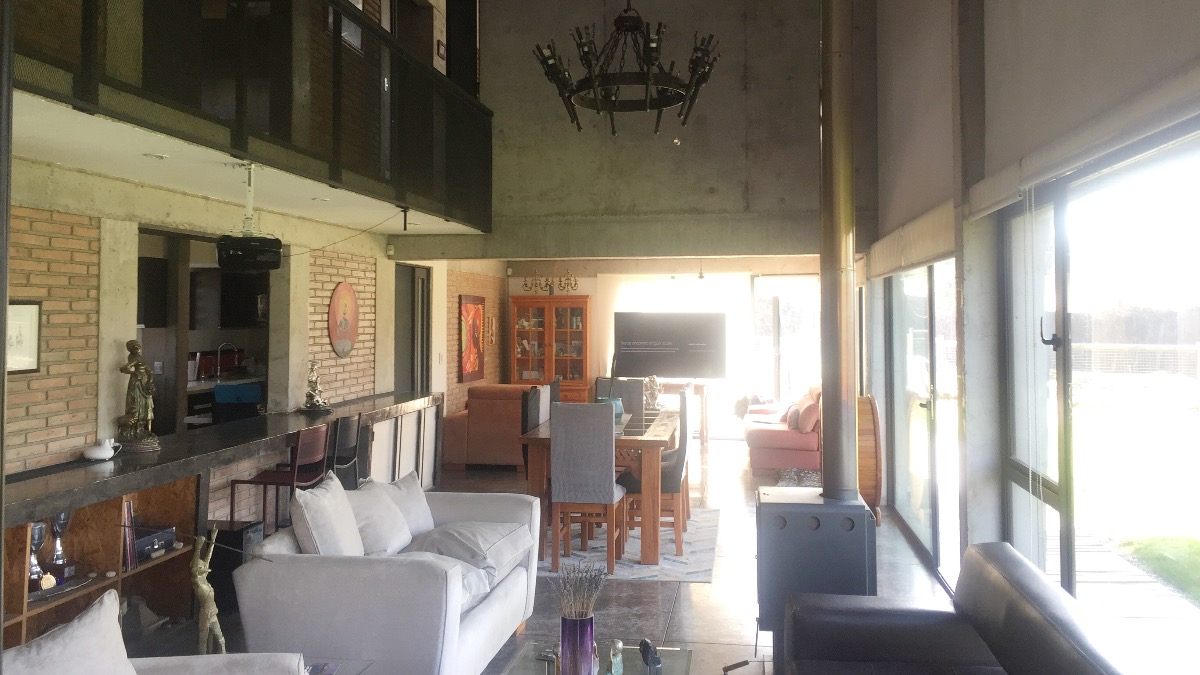 Venta Casa NO 5D en suite Walk-in cl&oacute;set 4B 2E 4B Chicureo - Colina