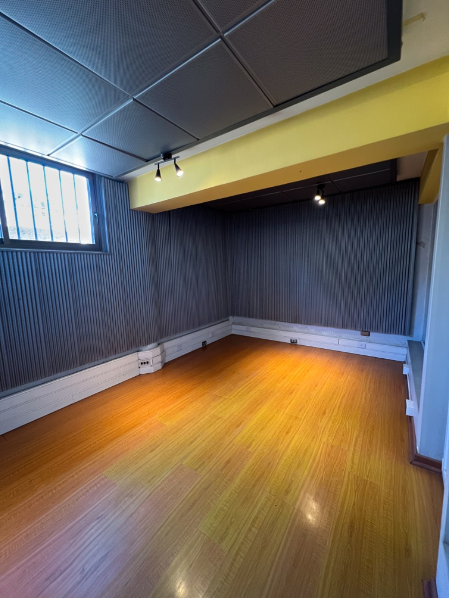 Arriendo Oficina 5B 10E 2B Barrio Italia - Providencia
