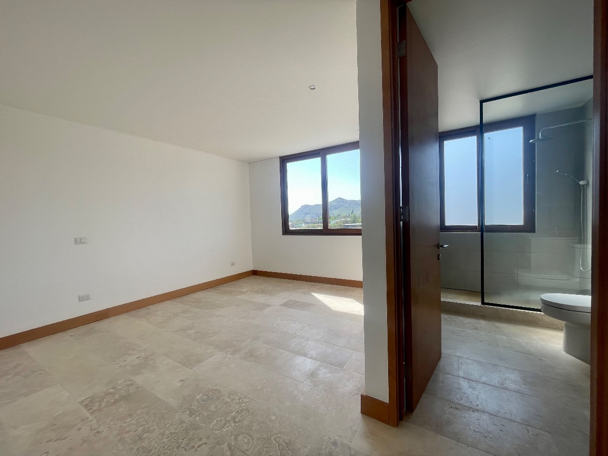 Venta Casa N 6D en suite Walk-in cl&oacute;set 5B 5E 2B Chicureo - Colina