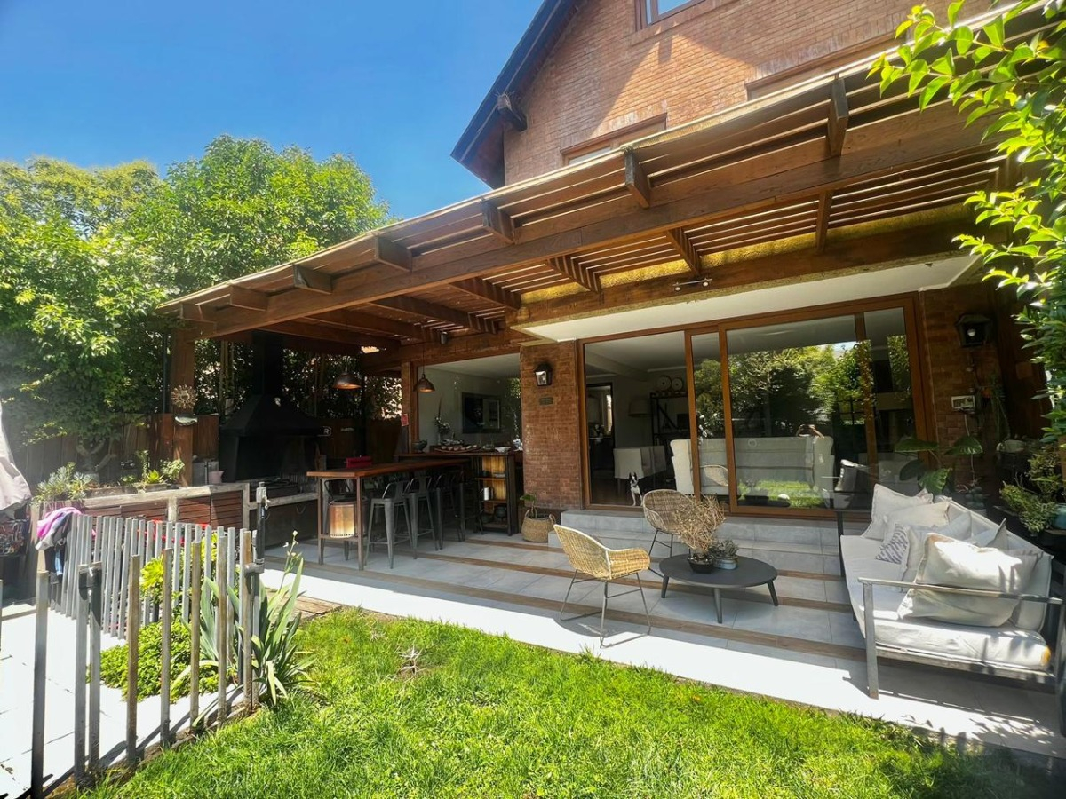 Arriendo Casa NO 4D 4B 2E 1B La Dehesa - Lo Barnechea