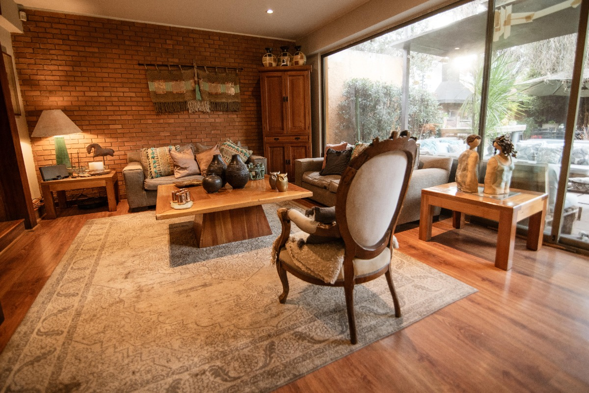 Venta Casa NO 5D en suite Walk-in cl&oacute;set 5B 3E 4B Borde R&iacute;o - Casa Piedra - Vitacura