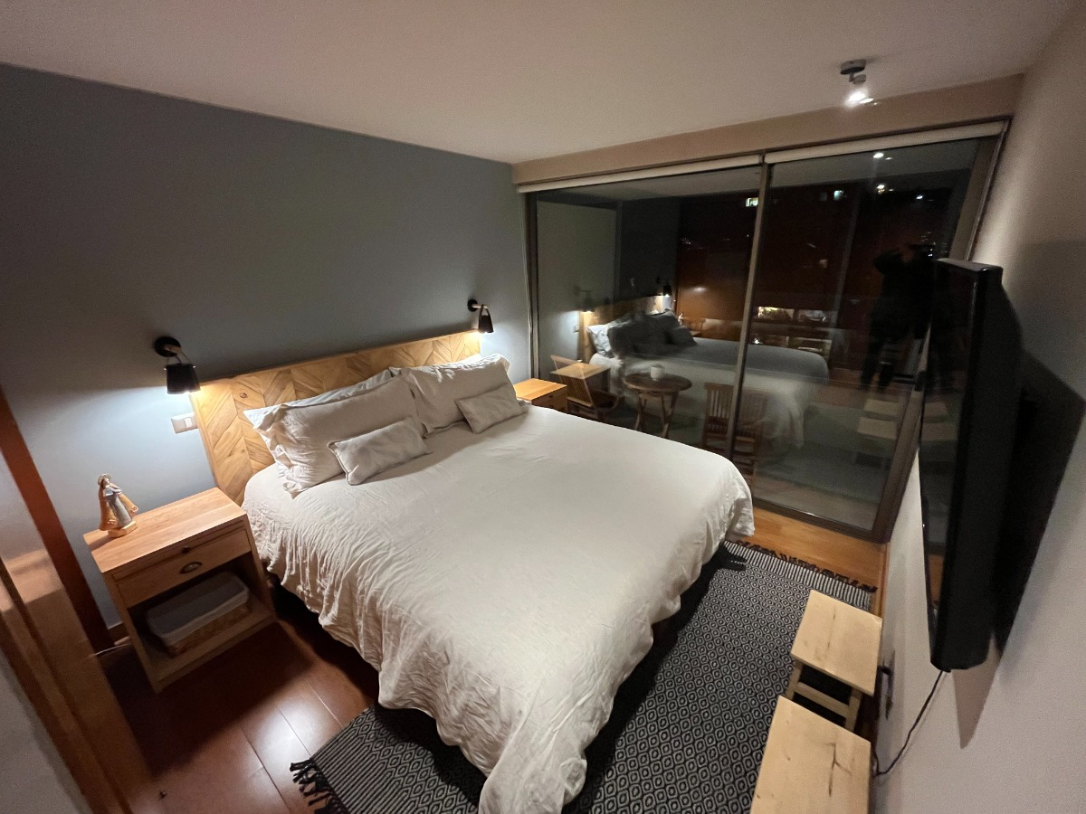 Arriendo Departamento SO 2D en suite Walk-in cl&oacute;set 2B 1E 1B Barrio El Golf - Las Condes