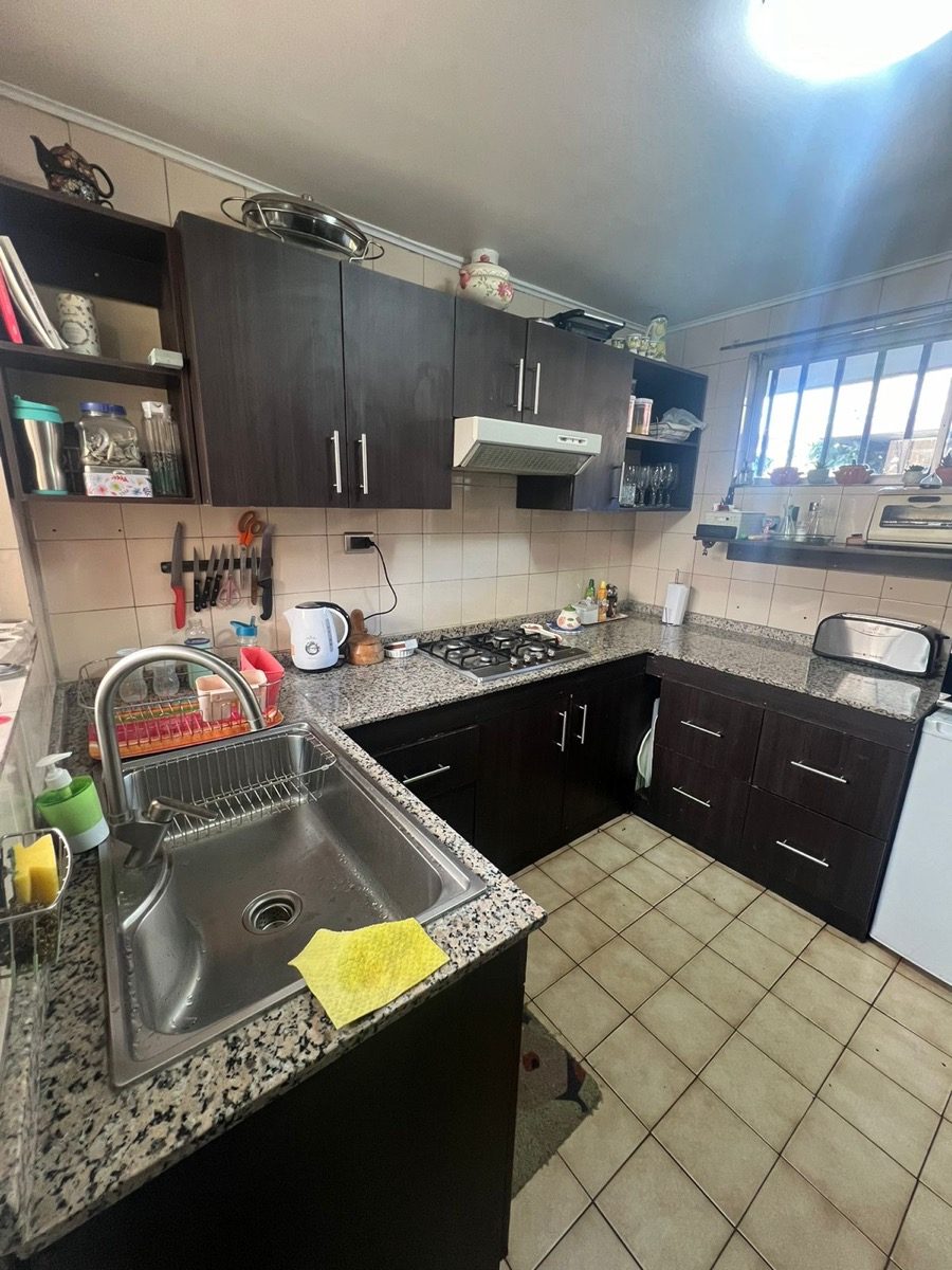 Arriendo Casa 5D en suite 3B 2E 1B Los Dominicos - Las Condes