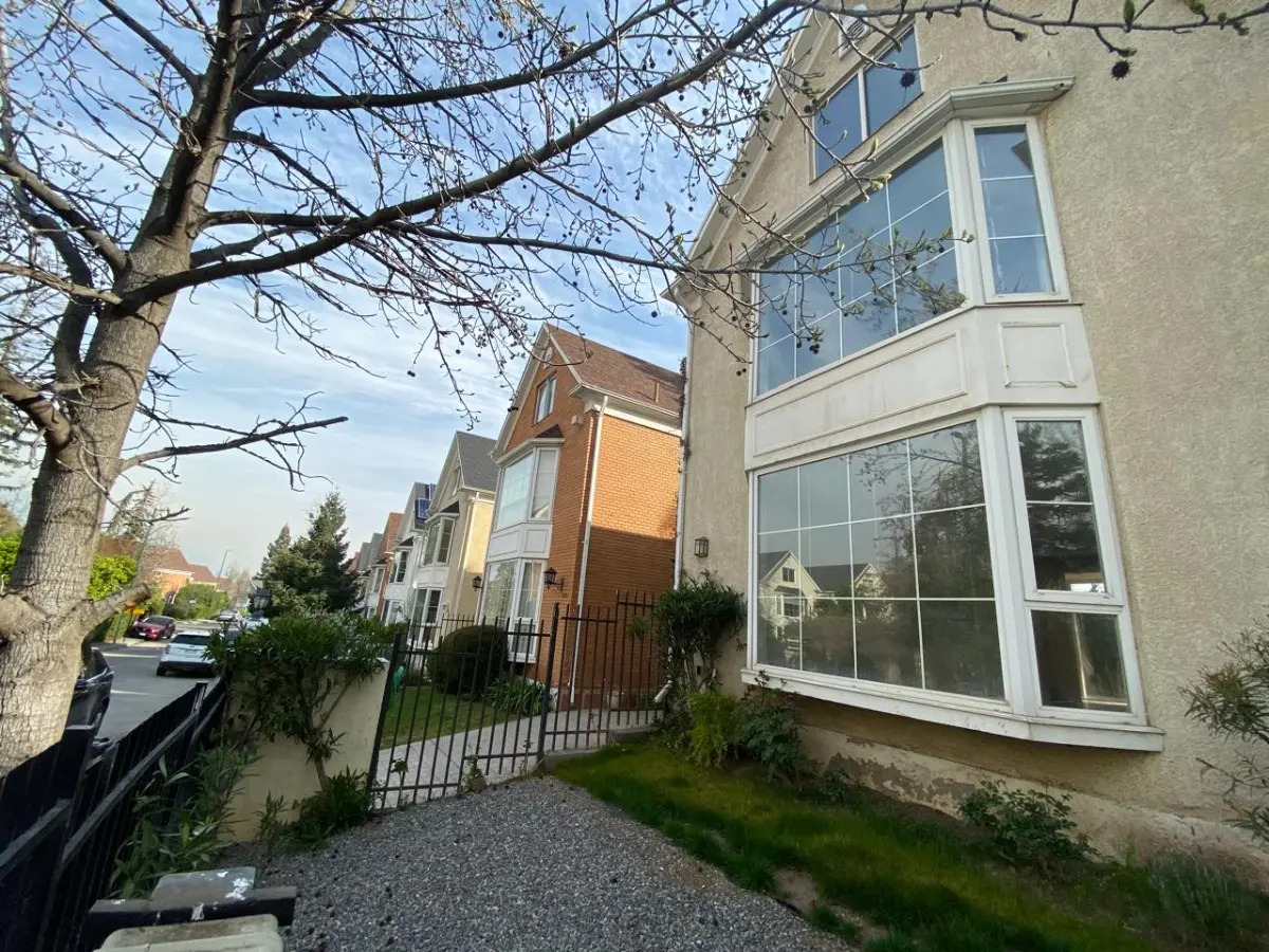 Arriendo Casa O 6D en suite Walk-in cl&oacute;set 5B 2E La Dehesa - Lo Barnechea