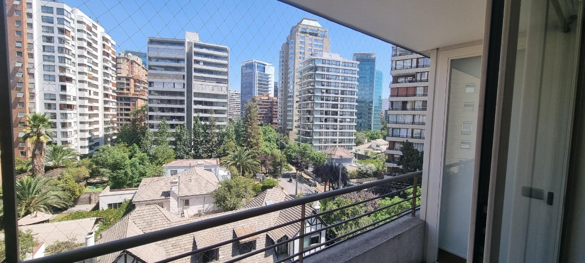 Arriendo Departamento 2D Barrio El Golf - Las Condes