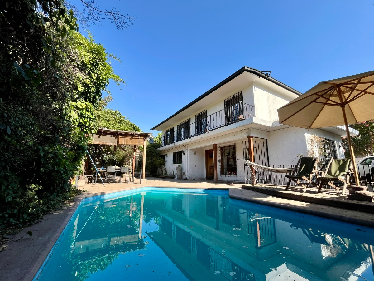 Venta Casa NO 6D en suite Walk-in cl&oacute;set 4B 3E 2B Metro Hernando de Magallanes - Las Condes