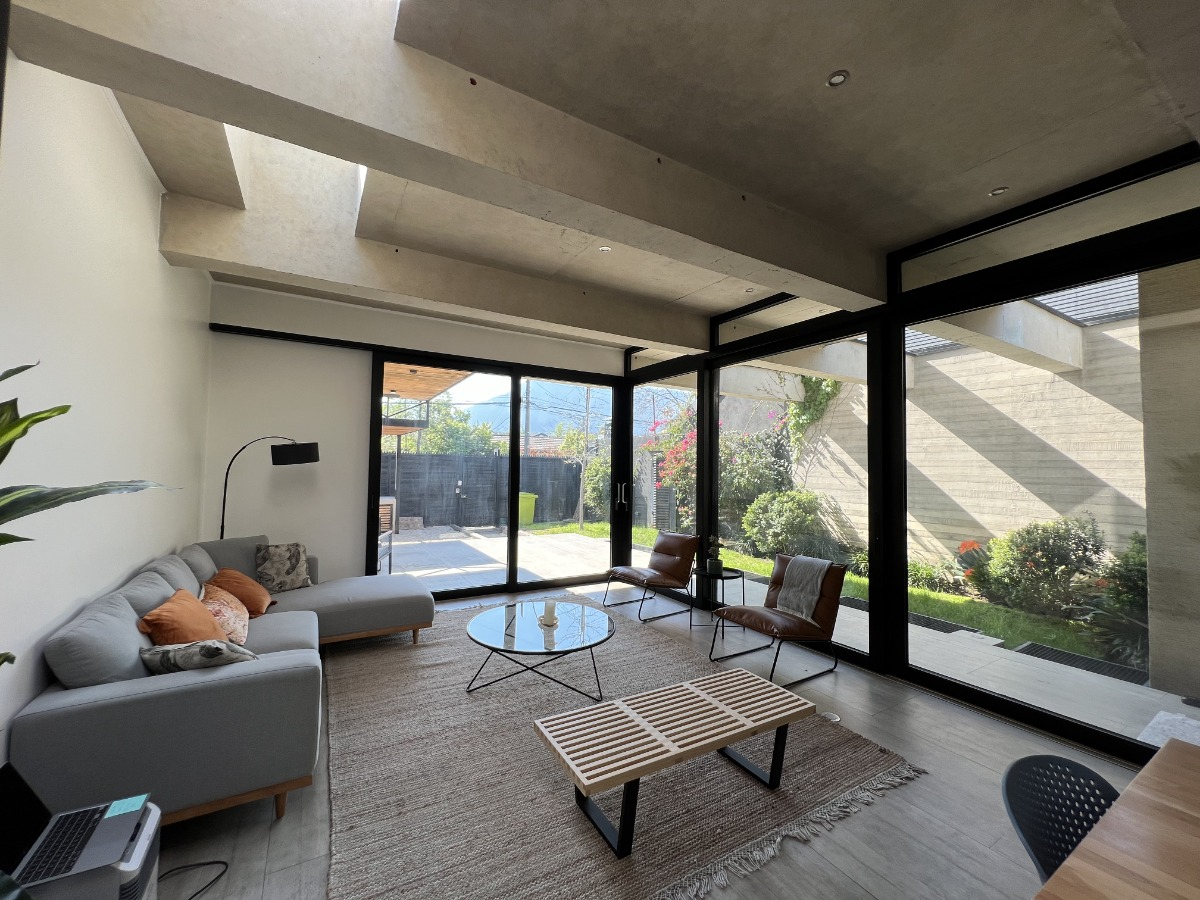 Venta Casa N 4D en suite Walk-in cl&oacute;set 4B 1B Jard&iacute;n Del Este - Vitacura