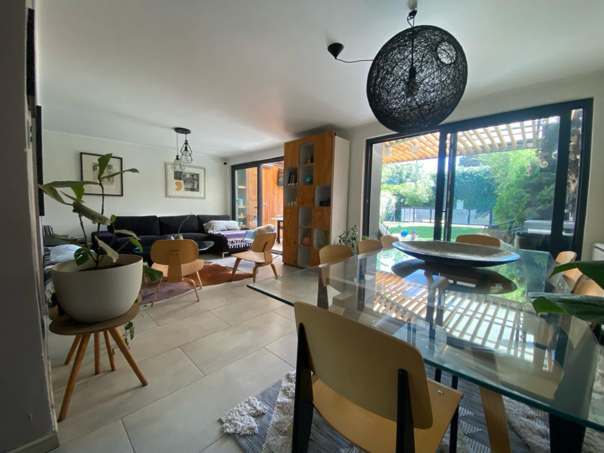 Venta Casa NO 4D en suite Walk-in cl&oacute;set 3B 2E Metro Pr&iacute;ncipe de Gales - Country Club - La Reina