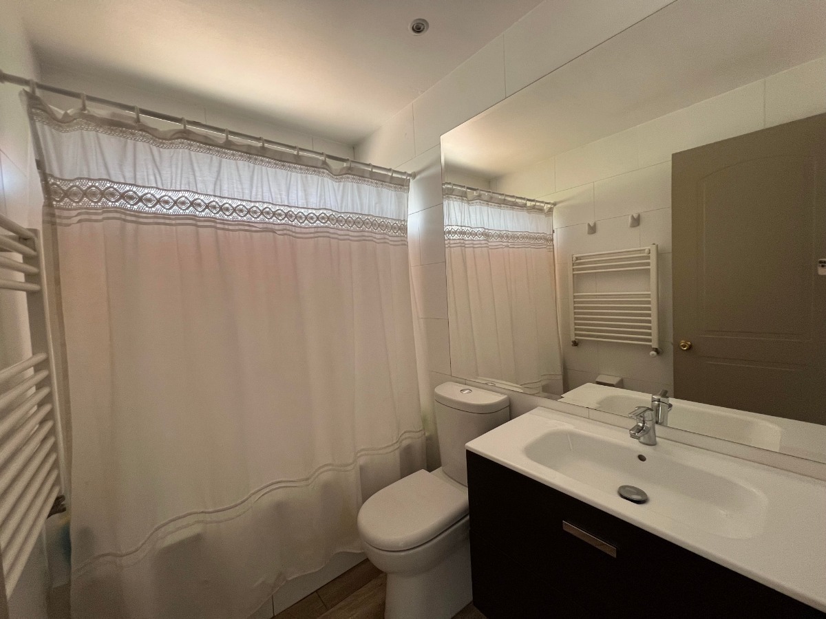 Venta Casa NO 4D en suite Walk-in cl&oacute;set 4B 2E 1B Villa El Dorado - Vitacura
