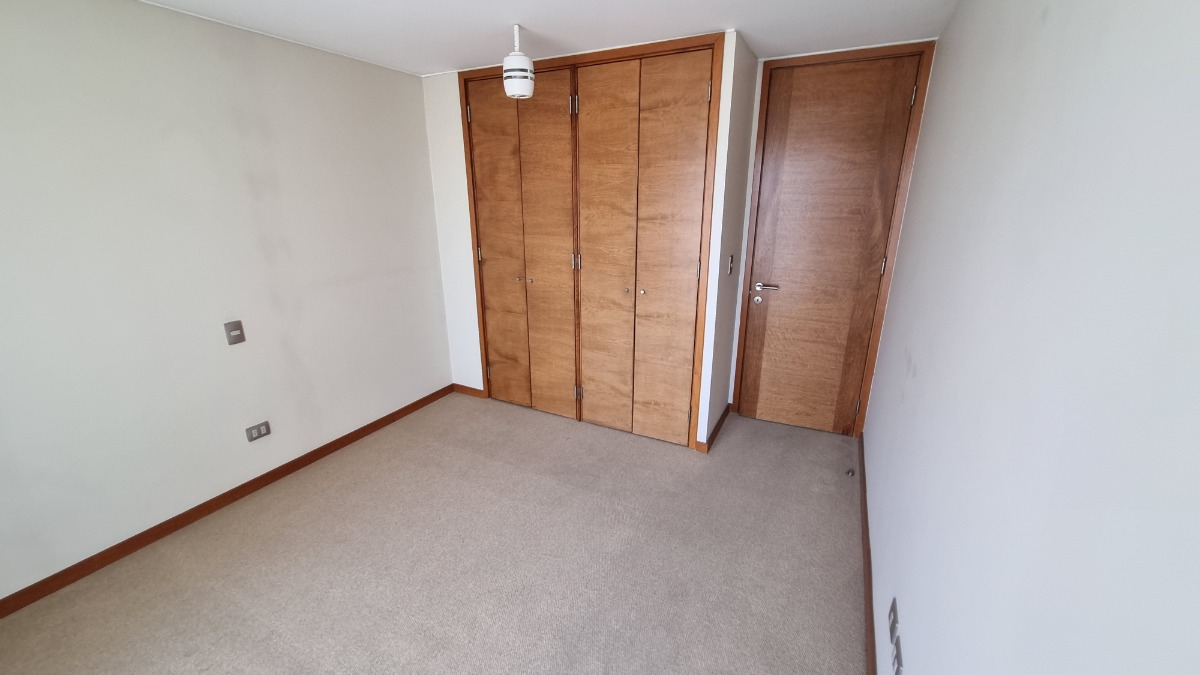 Venta Departamento 4D Barrio El Golf - Las Condes