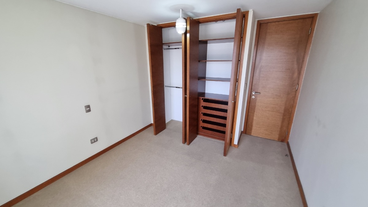 Venta Departamento 4D Barrio El Golf - Las Condes