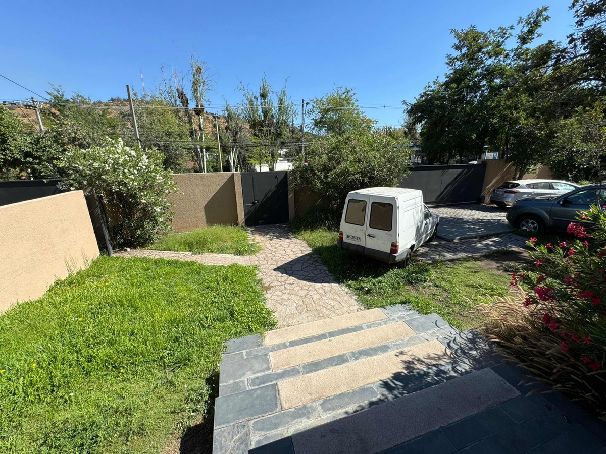Venta Casa 5D 3B 10E Los Dominicos - Las Condes