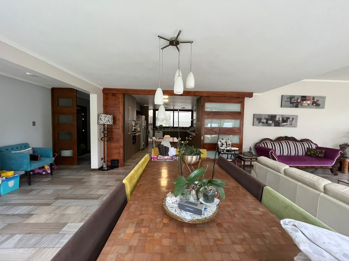 Arriendo Casa O 5D en suite Walk-in cl&oacute;set 4B 4E Los Dominicos - Las Condes