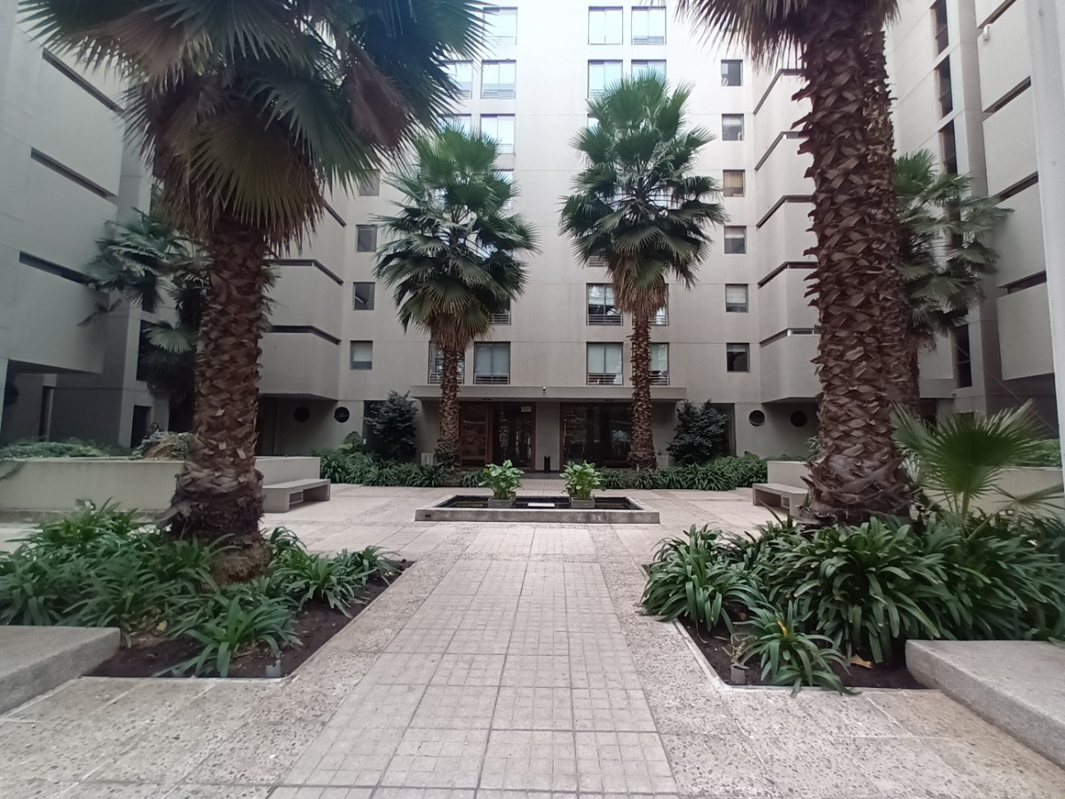 Arriendo Departamento NP 3D en suite Walk-in cl&oacute;set 2B 2E 1B Borde R&iacute;o - Casa Piedra - Vitacura