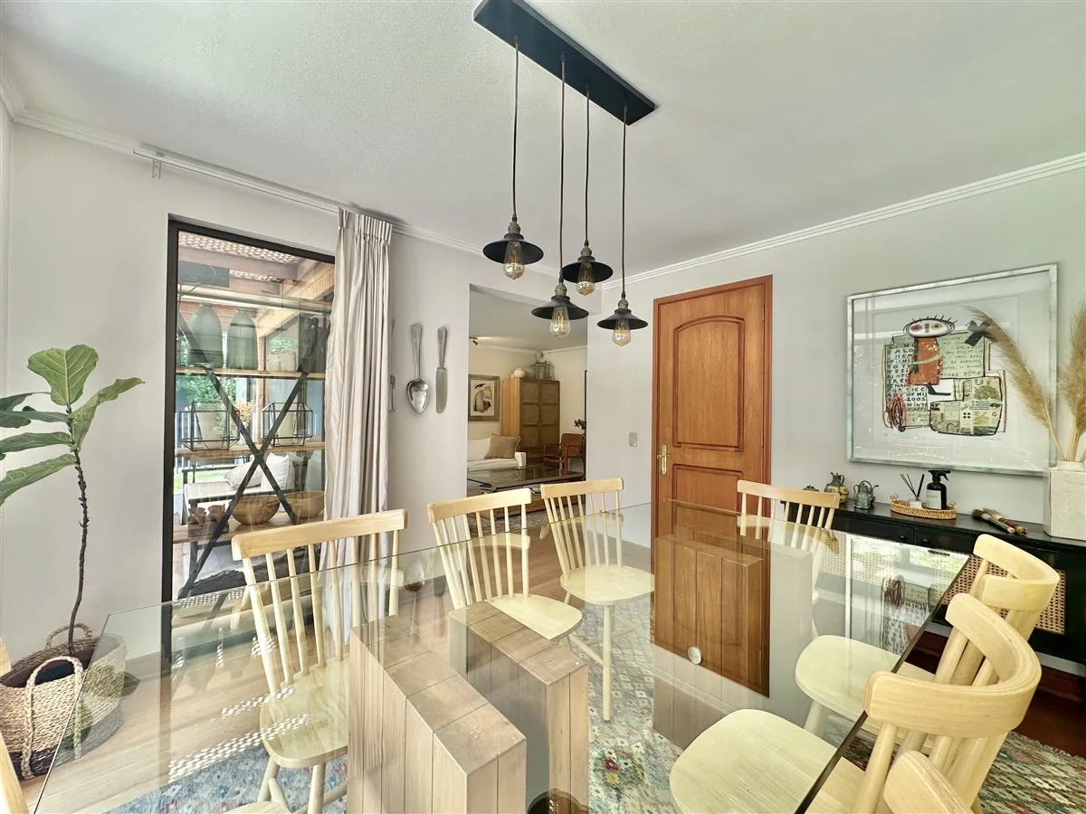 Venta Casa N 5D 4B 2E 1Bd La Dehesa - Lo Barnechea