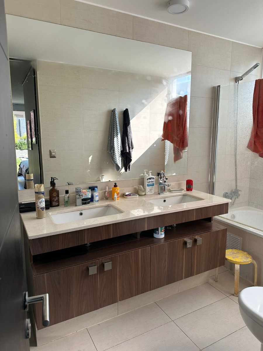 Arriendo Casa NO 4D en suite Walk-in cl&oacute;set 3B 3E 1B La Dehesa - Lo Barnechea