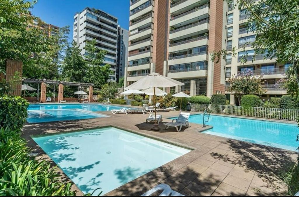 Arriendo Departamento 2D Alto Las Condes - Las Condes