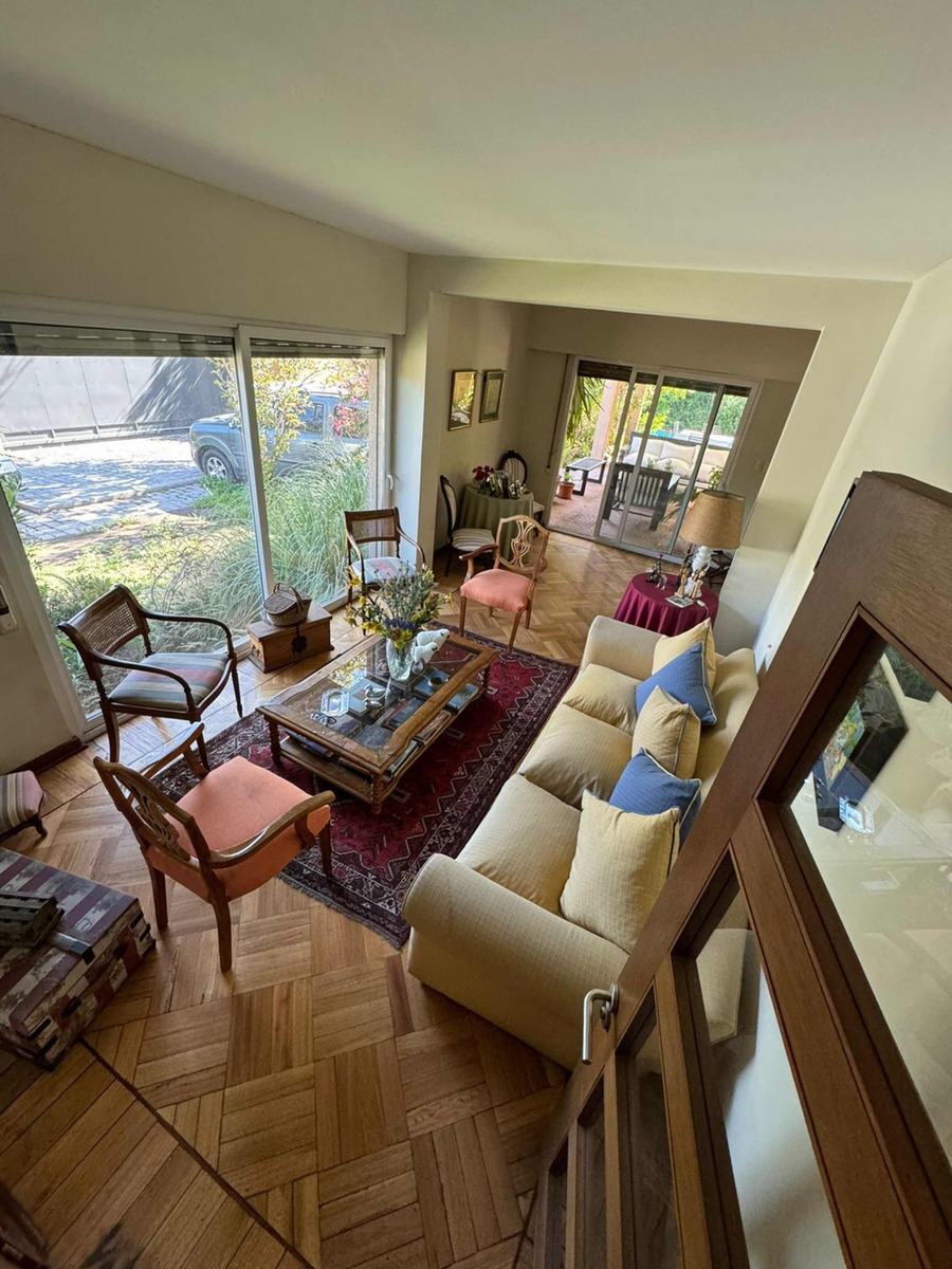 Venta Casa 5D 3B 10E Los Dominicos - Las Condes
