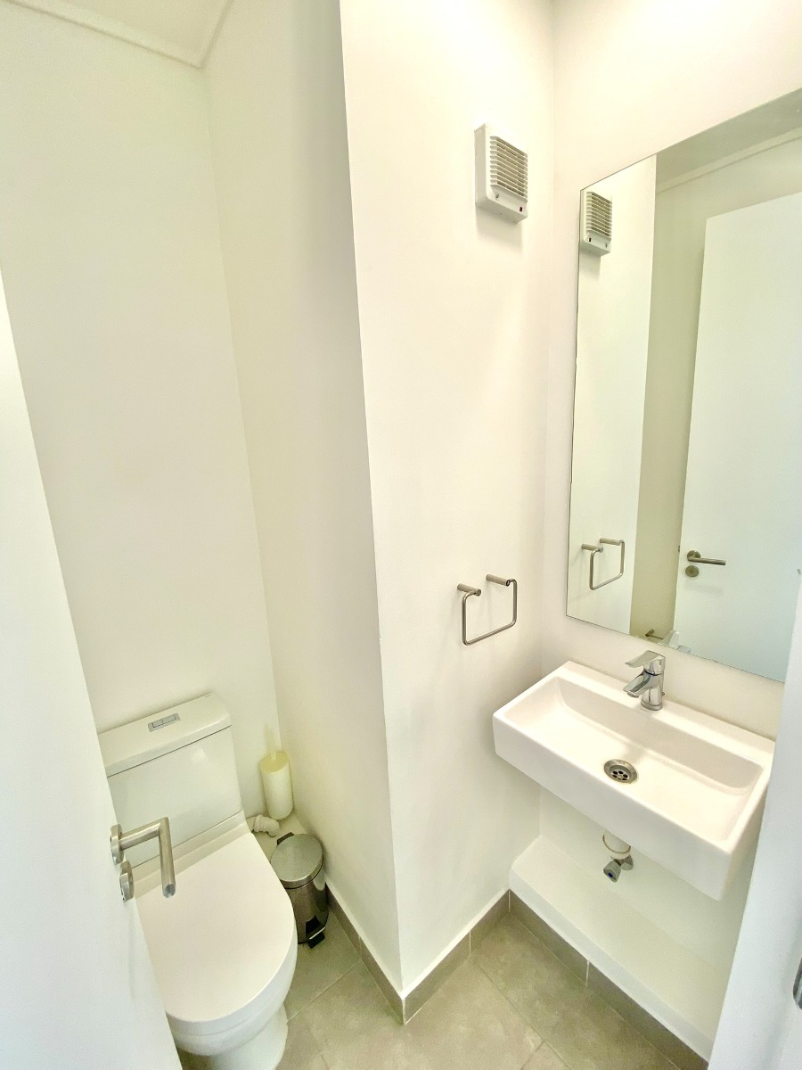 Arriendo Oficina S 1B 1E Los Dominicos - Las Condes