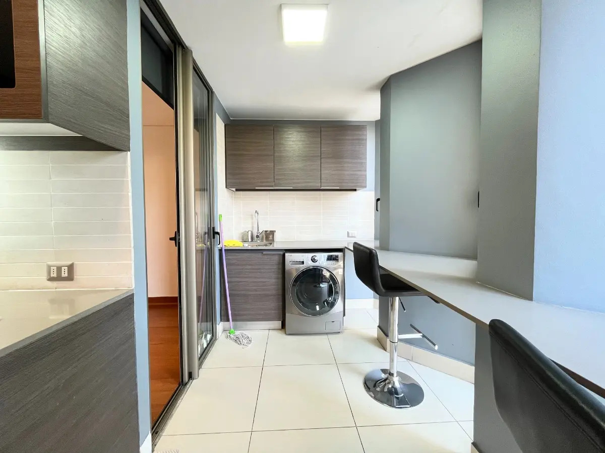 Arriendo Departamento S 4D en suite Walk-in cl&oacute;set 3B 2E 1Bd Barrio El Golf - Las Condes