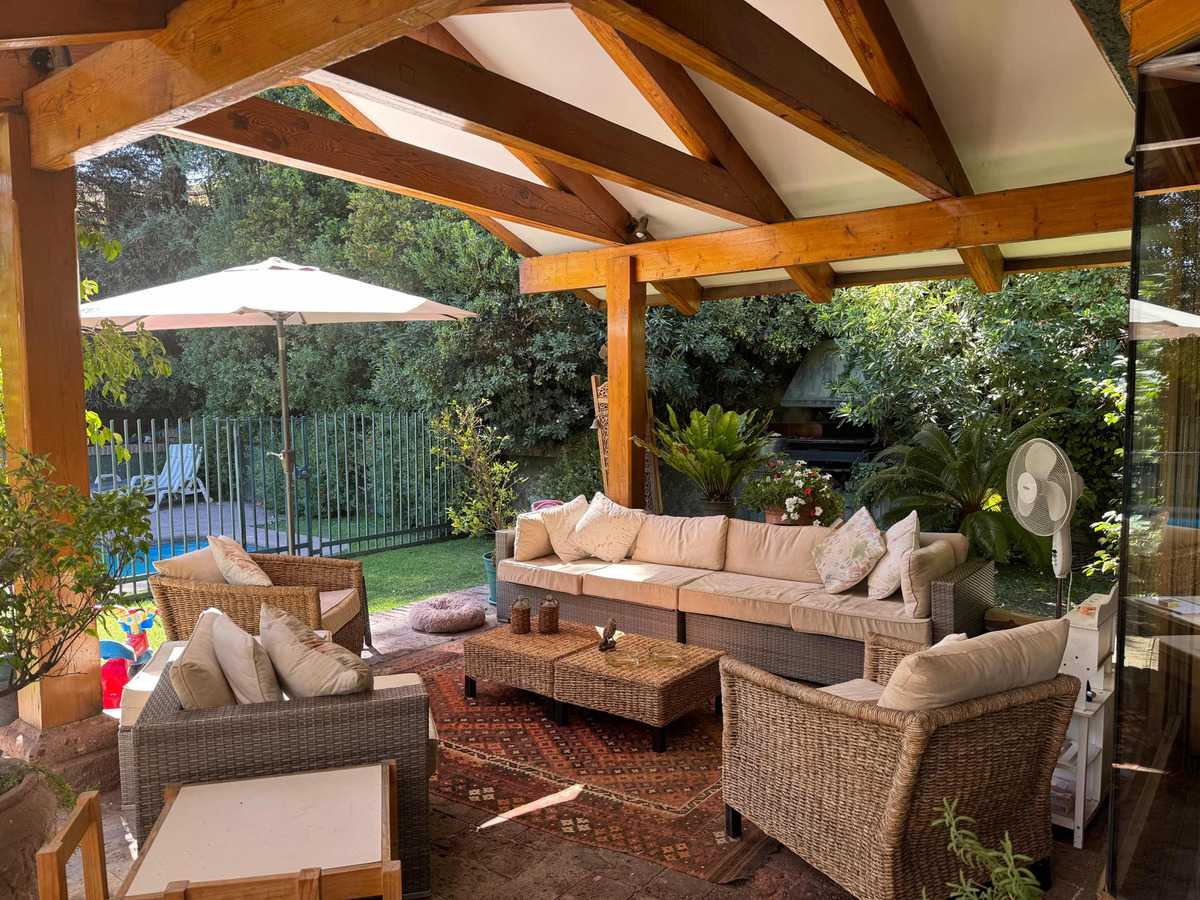 Venta Casa 5D 4B 7E El Huinganal - Lo Barnechea