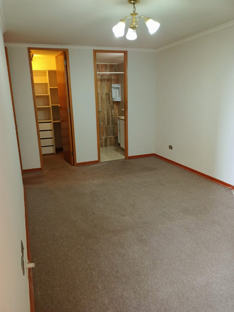 Venta Departamento 2D Metro Hernando de Magallanes - Las Condes
