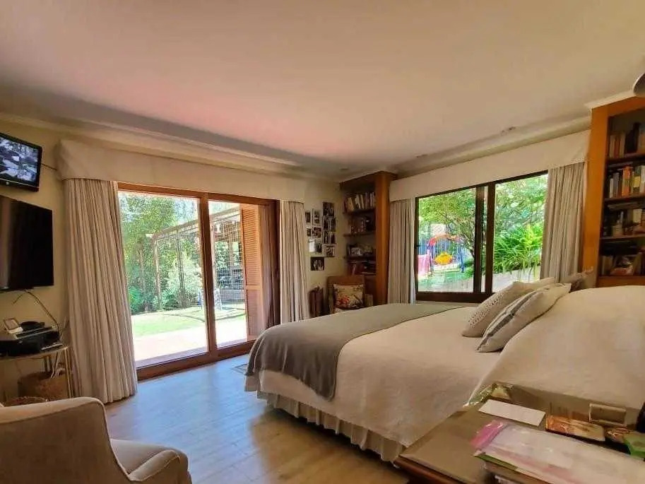 Venta Casa NOSP 5D en suite Walk-in cl&oacute;set 4B 6E 1B El Huinganal - Lo Barnechea