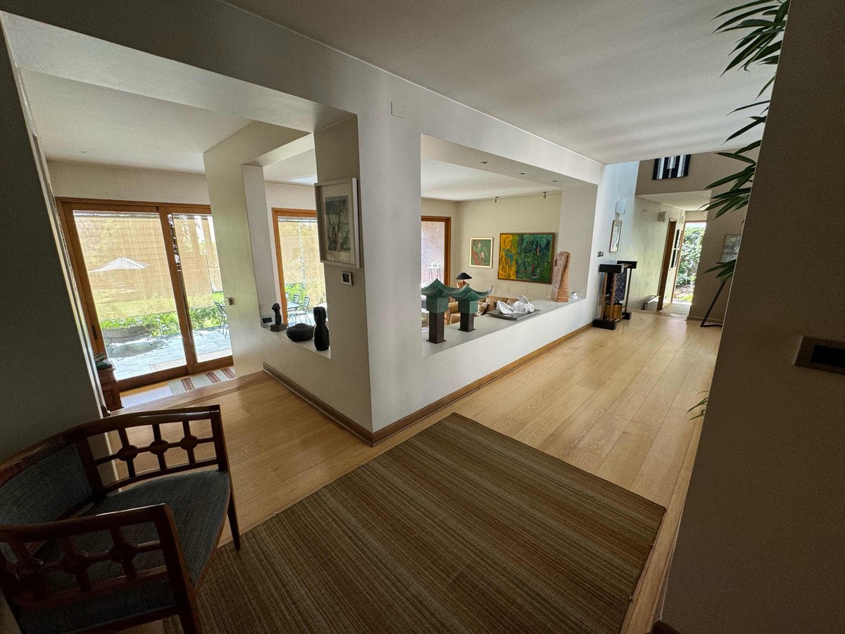 Venta Casa NO 5D 5B 8E 1B Los Dominicos - Las Condes