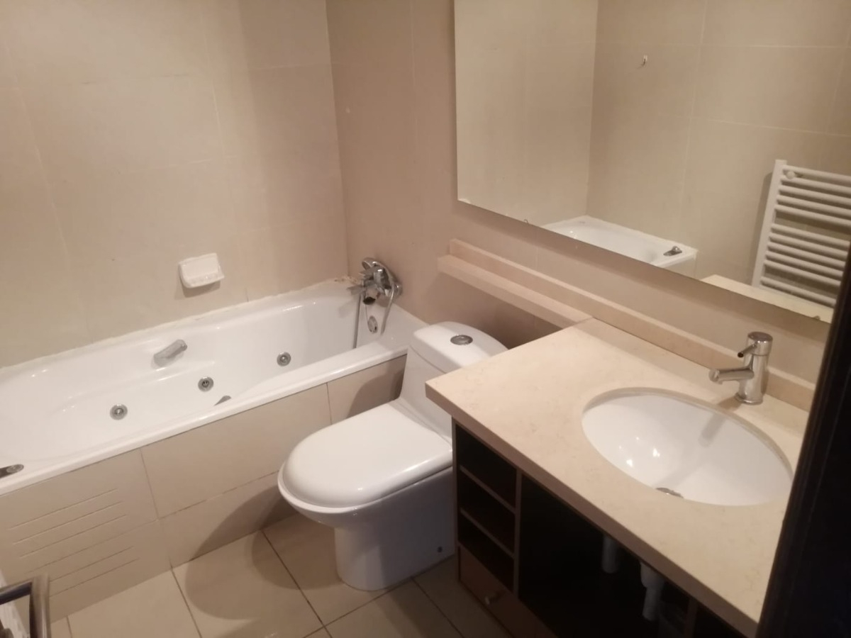 Arriendo Departamento 1D en suite 1B 1E 1B Barrio El Golf - Las Condes