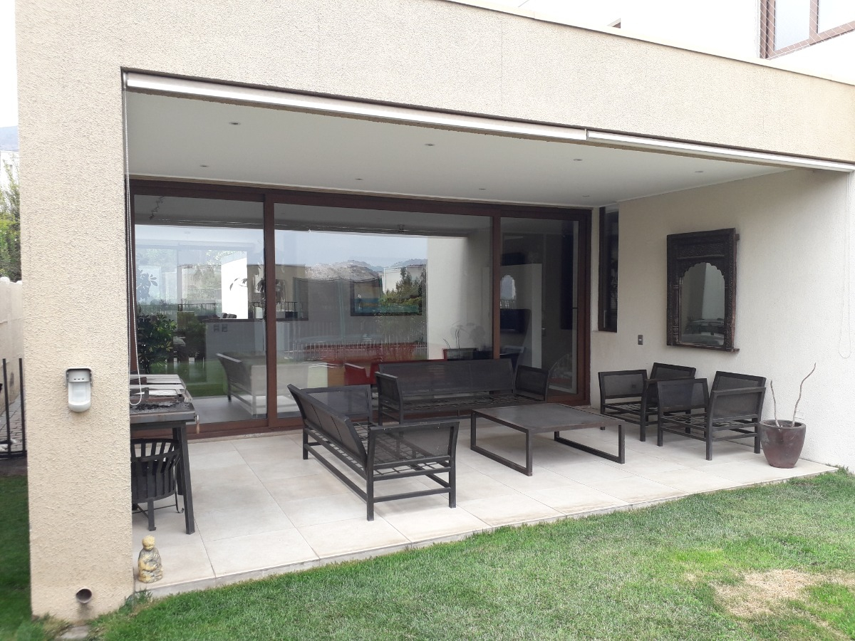 Venta Casa N 4D en suite Walk-in cl&oacute;set 4B 3E 1B Chicureo - Colina