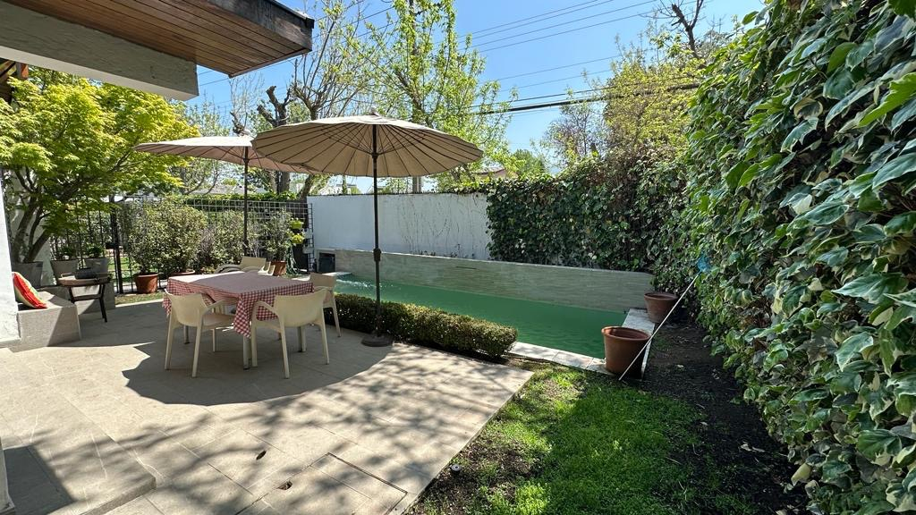 Venta Casa N 4D en suite 4B 2E 1B Nuestra Se&ntilde;ora del Rosario - Vitacura