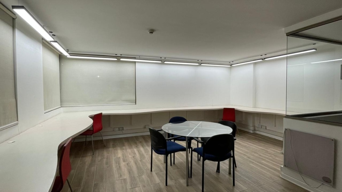 Arriendo Departamento NO 2D en suite Walk-in cl&oacute;set 2B 1E 1B Metro Manquehue - Apumanque - Las Condes