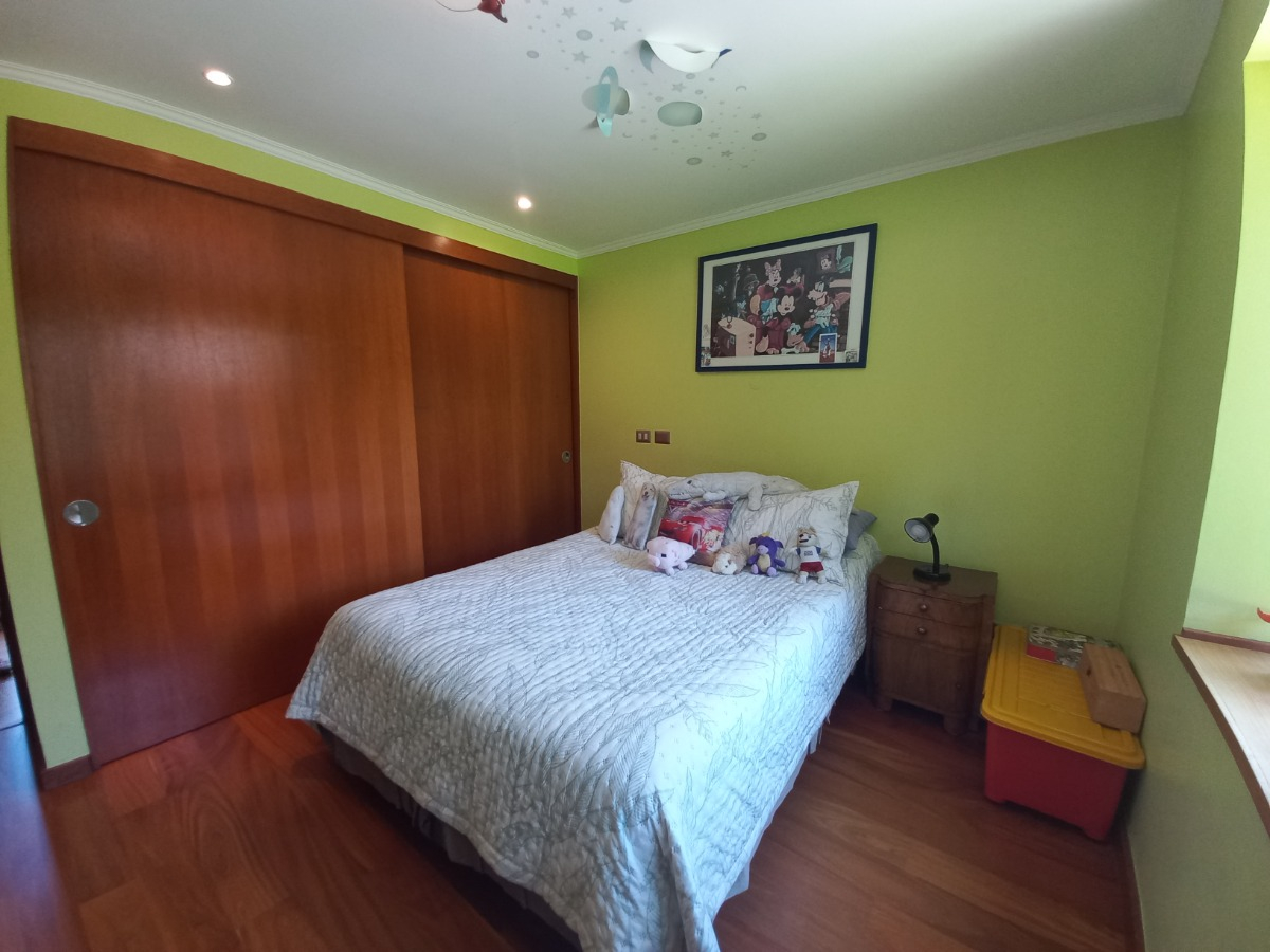 Venta Casa NP 5D en suite Walk-in cl&oacute;set 4B 6E 2B Chicureo - Colina