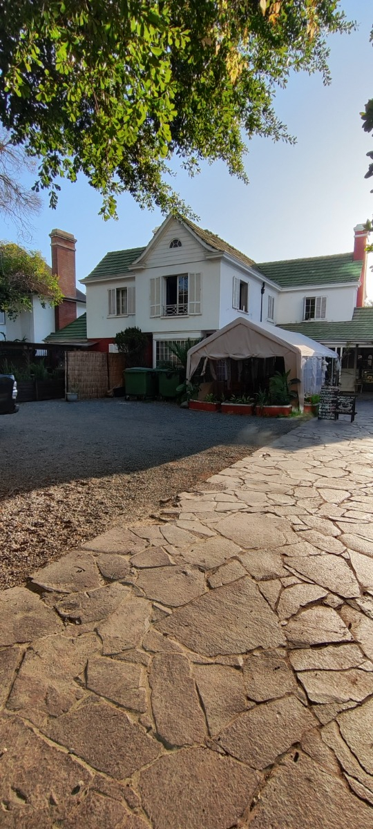 Venta Casa 6D 4B 6E 2B Metro Escuela Militar - Las Condes