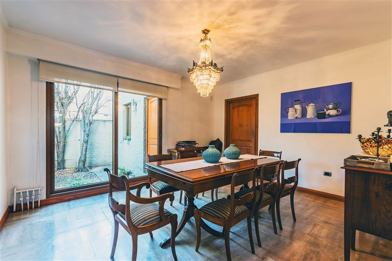 Venta Casa Nor-Poniente 6D en suite Walk-in cl&oacute;set 5B 6E 2B Los Trapenses - Lo Barnechea