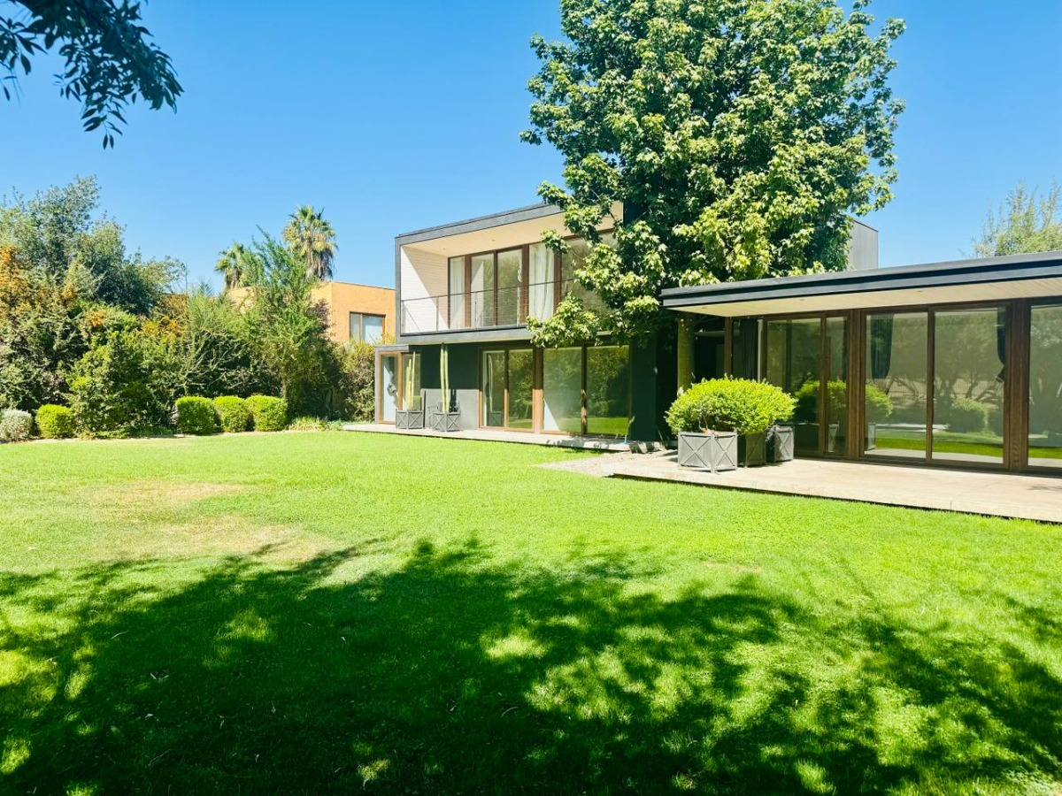 Venta Casa NO 5D en suite Walk-in cl&oacute;set 5B 6E 1B Chicureo - Colina