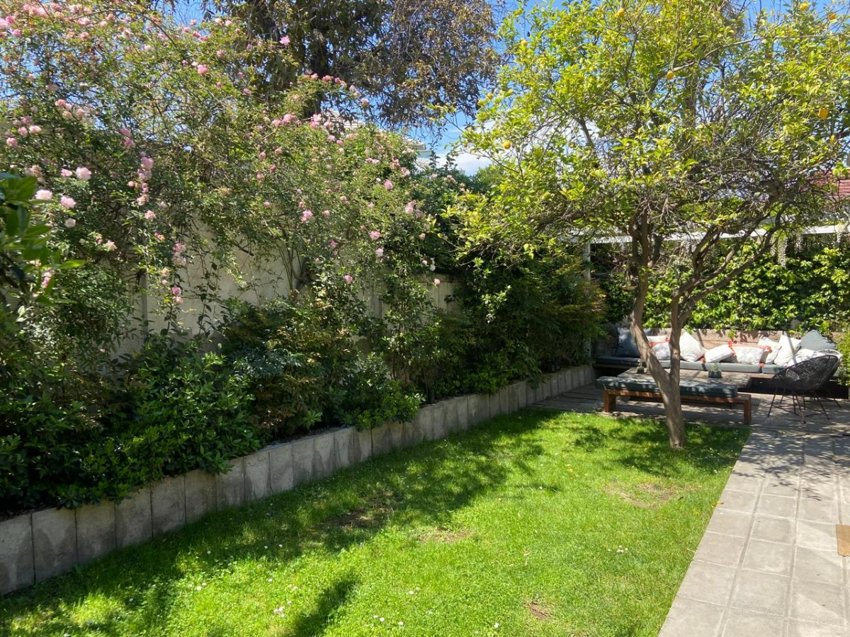 Venta Casa NO 4D en suite 3B 1E 1Bd Campus Oriente - Providencia