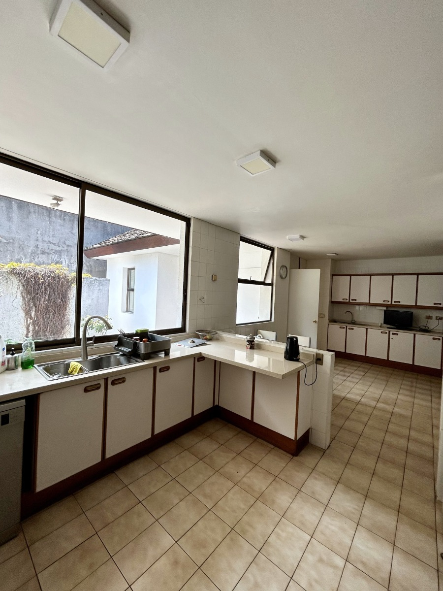Arriendo Casa N 5D en suite Walk-in cl&oacute;set 6B 6E 2B Santa Mar&iacute;a de Manquehue - Vitacura