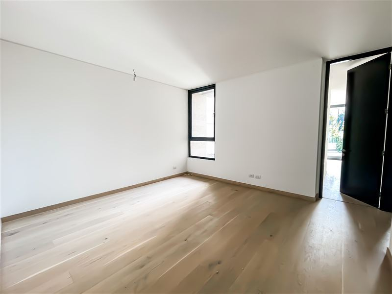 Venta Departamento Oriente 4D en suite Walk-in cl&oacute;set 5B 4E 2B La Dehesa - Lo Barnechea