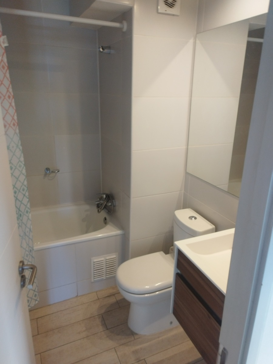 Venta Departamento 2D en suite Walk-in cl&oacute;set 2B 1E 1B Diagonal Oriente - &Ntilde;u&ntilde;oa