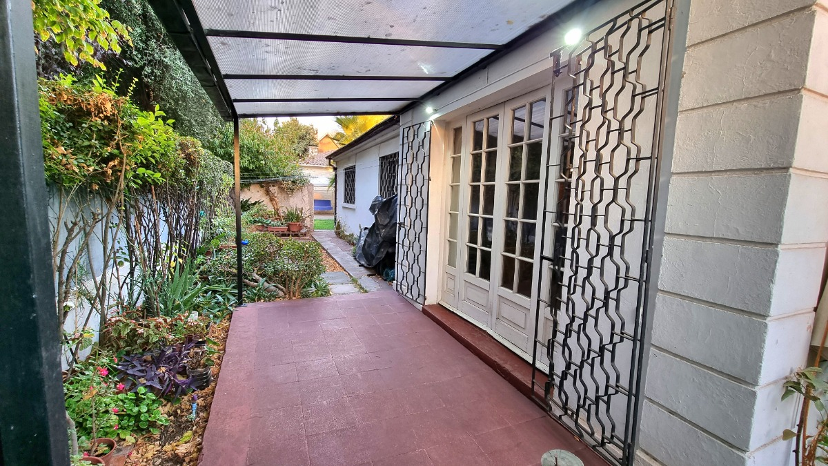 Venta Casa 5D 2B 3E 1B Metro Sim&oacute;n Bolivar - La Reina