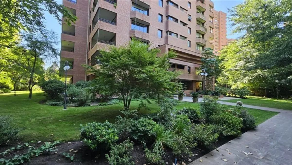 Venta Departamento NO 4D en suite Walk-in cl&oacute;set 3B 2E 1Bd Col&oacute;n Oriente - Vital Apoquindo - Las Condes