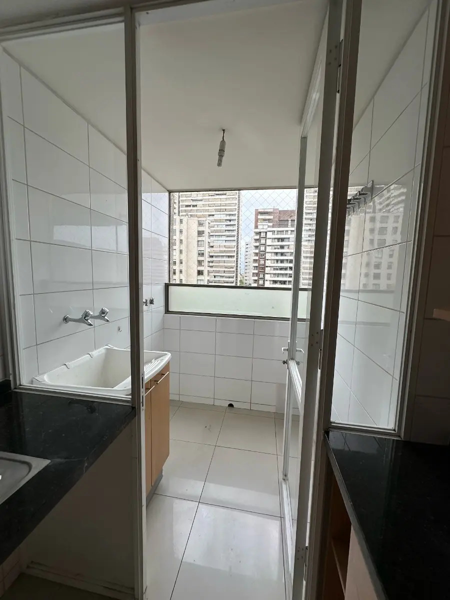 Arriendo Departamento NO 2D en suite Walk-in cl&oacute;set 2B 1E 1B Metro Manquehue - Apumanque - Las Condes