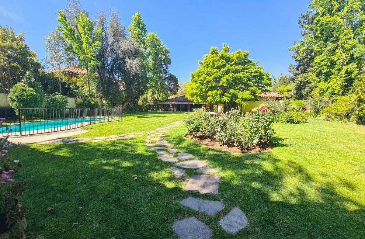 Venta Casa NO 6D en suite Walk-in cl&oacute;set 6B 3E 1B El Huinganal - Lo Barnechea